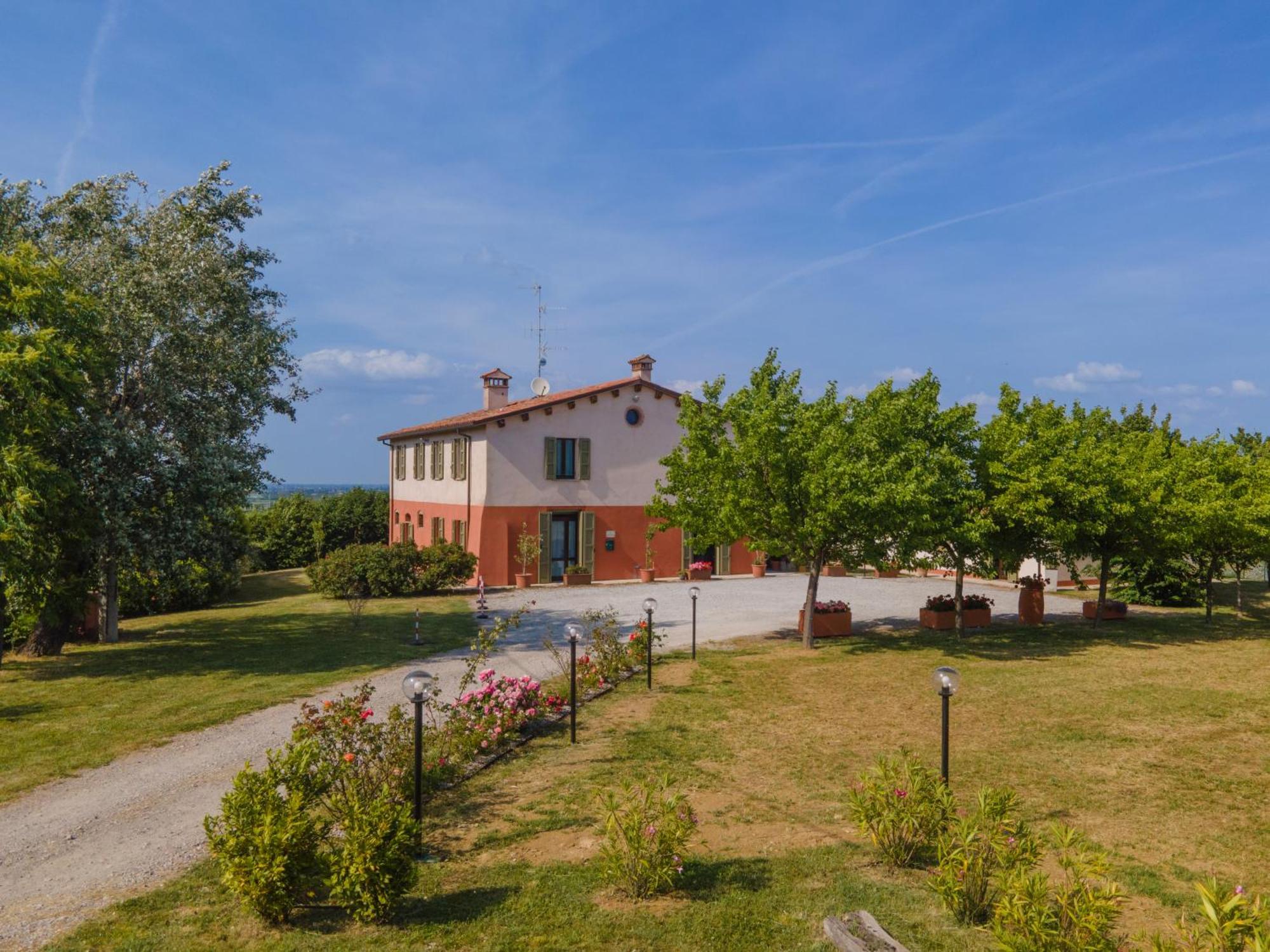 Отель Ca Vincenzona, Wellness Area Фаэнца Экстерьер фото
